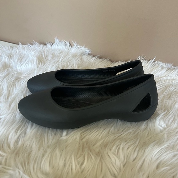 {Crocs} Ballet Flats in Black - Womens 4 - Picture 1 of 7